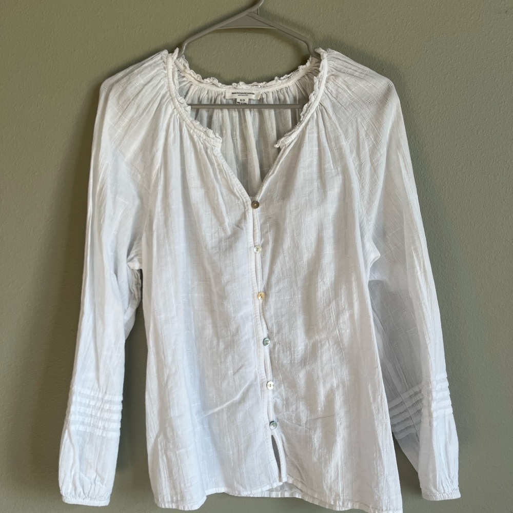 beachlunchlounge White Long Sleeve Blouse